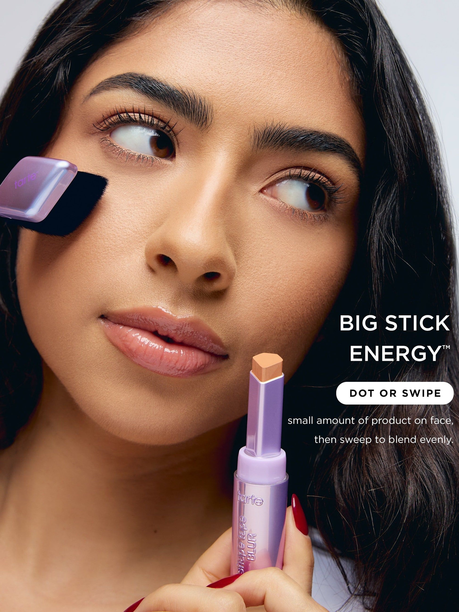 shape tape™ blur concealer brush