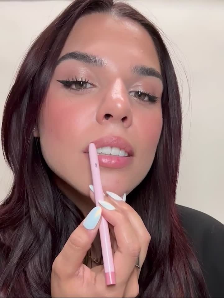 travel-size maracuja juicy lip liner